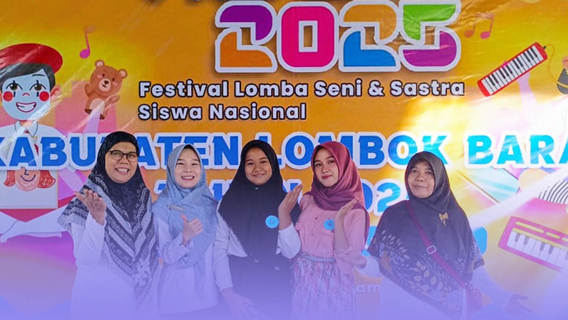 Mengikuti Lomba FLS3N Lomba Menyanyi Solo